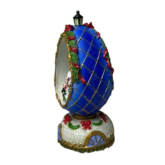 Christmas Music Box Egg Ornamental- Plays “We Wish You A Merry X-mas” Home Trees - Picture 5 of 13